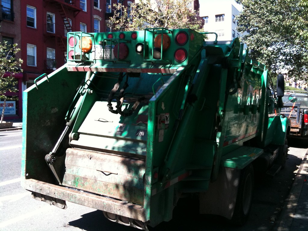 garbage pickup service garbage pickup service